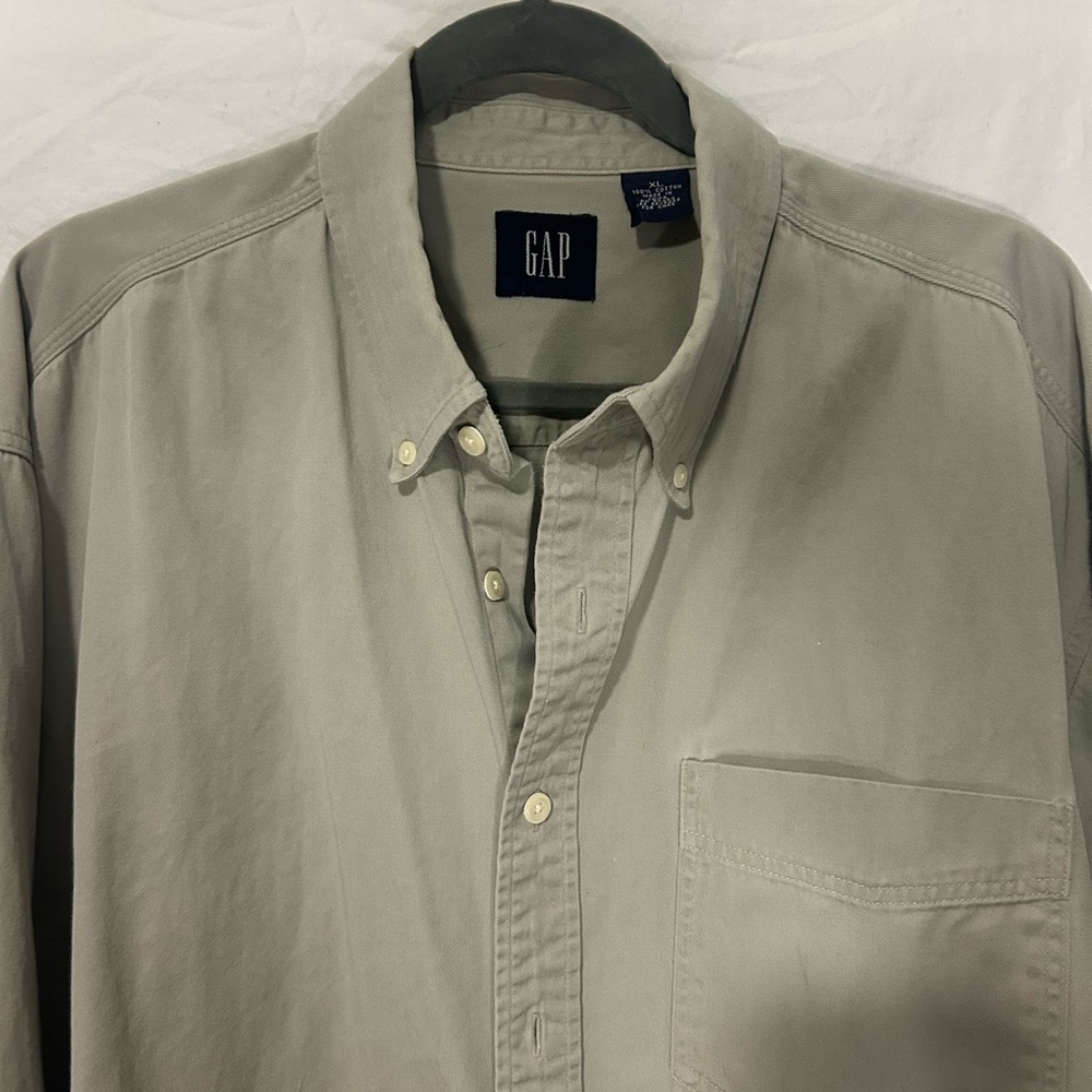GAP Men's XL Cotton Casual Light Olive Green Button Down Shirt